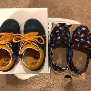 TOMS Shoes - 👶🏻Baby boys’ shoes -Clarks size 6.5, Toms size 6 TOMS Shoes - 👶🏻Baby boys’ shoes -Clarks size 6.5, Toms size 6